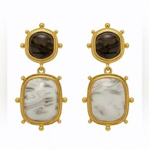 ⚜️ Elegant Gold and Black Earrings